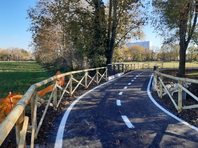 Inaugurata la pista ciclabile fra metro Poliambulanza e via Tiziano