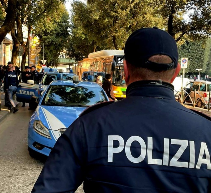 Daspo Willy: cinque provvedimenti nella notte tra venerdì e sabato davanti ad una discoteca a Brescia