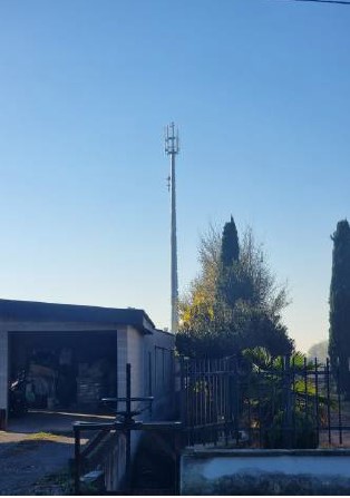 Villachiara, la nuova antenna 5G “scalda” tutto il paese