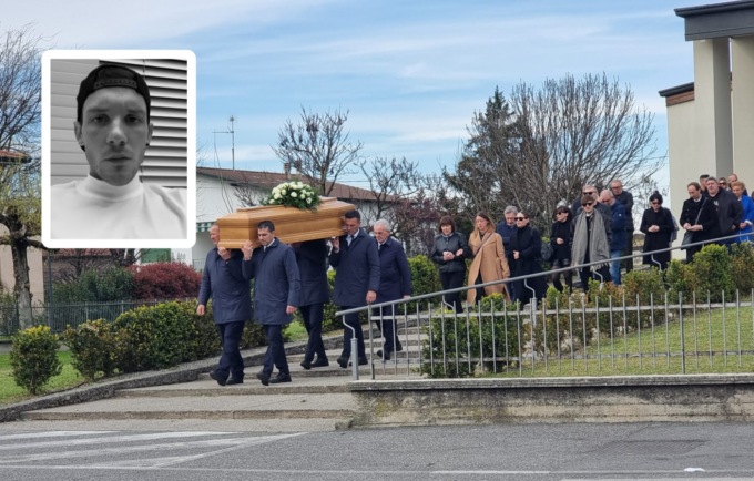 Addio al 31enne Massimo, oggi l’ultimo saluto