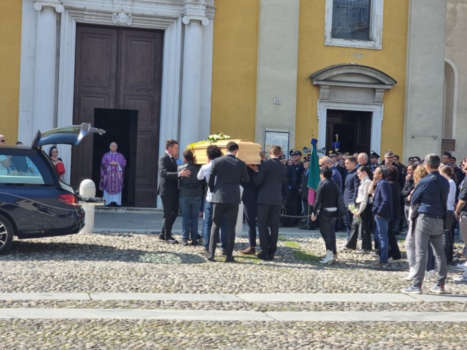 Muore a 30 anni dopo essere precipitato dalla ferrata: l’addio a Niccolò Guarino
