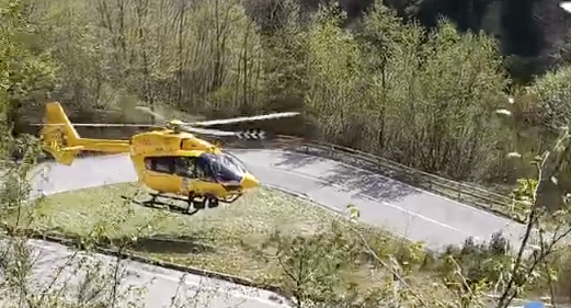 Ciclista cade in discesa sulla Sp58, arriva l’elisoccorso