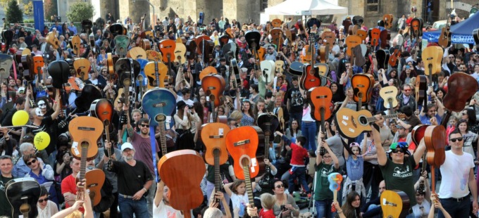 1000 Chitarre in Piazza, a Brescia va in scena l’ XI edizione