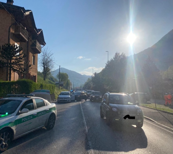 Tamponamento lungo la Sp237 a Vestone, coinvolto anche un bimbo di 4 anni