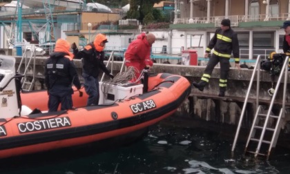 Rete da pesca pericolosa rimossa dalle acque del lago di Garda