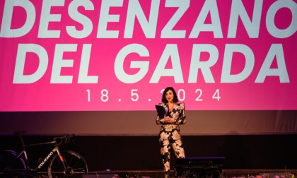 Il giro d’Italia fa tappa a Desenzano: la festa della comunità