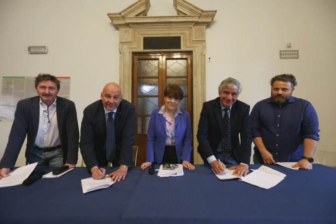 Inserimento lavorativo dei migranti nel mondo delle costruzioni, Ance e Confcooperative siglano l’accordo