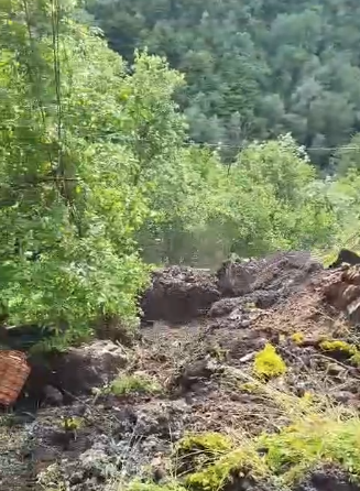 Frana a Pertica Bassa, non è ancora tempo per la riapertura