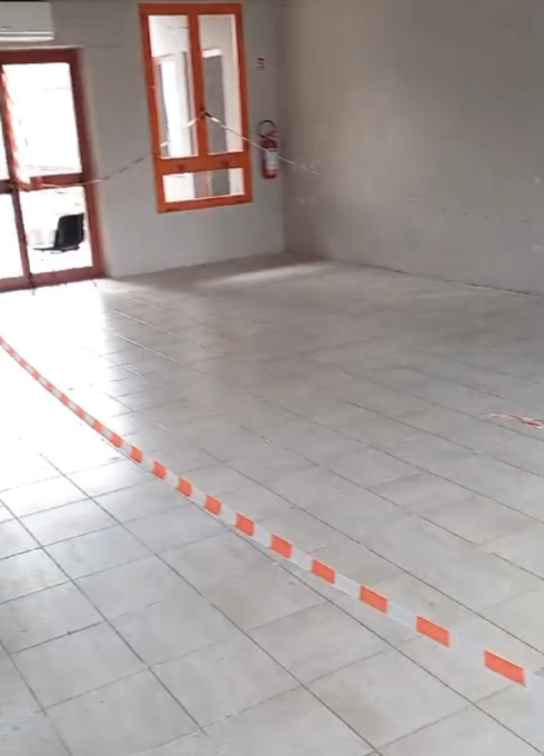 Manerbio, raid notturno dei vandali al bocciodromo