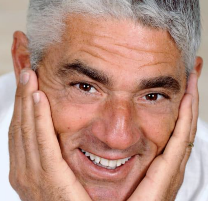 Biagio Izzo, con “L’arte della Truffa”al Morato: lo spettacolo slitta al 12 aprile 2025