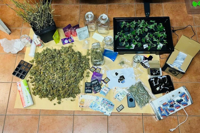 Spaccio, in manette un 25enne: con lui oltre 1,2 chilogrammi di droga