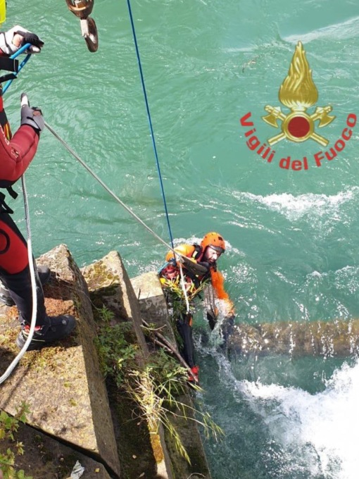 Pontoglio, Vigili del Fuoco impegnati nella disostruzione di un ponte Romano