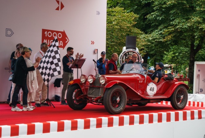 1000 Miglia: trionfano Andrea Vesco e Fabio Salvinelli
