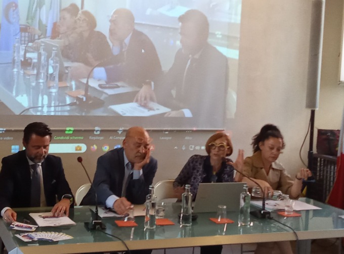 Tener-a-mente al via