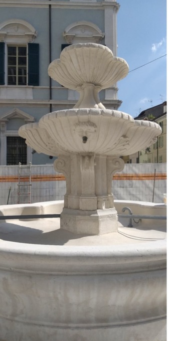 Fontana di piazza Sant’Alessandro, terminato il restauro