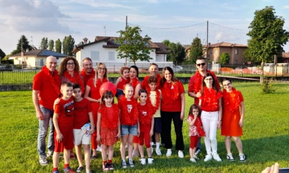 Gli avisini festeggiano con la Cena in rosso