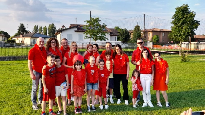 Gli avisini festeggiano con la Cena in rosso