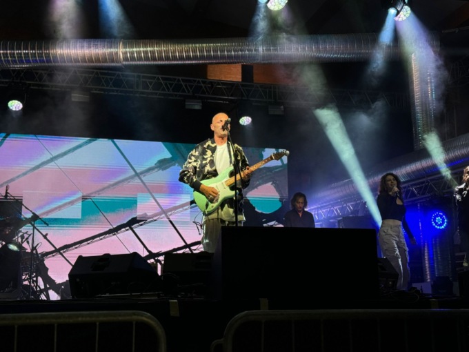 Alex Britti “stratosferico” conquista il palco del Chiari Music Festival