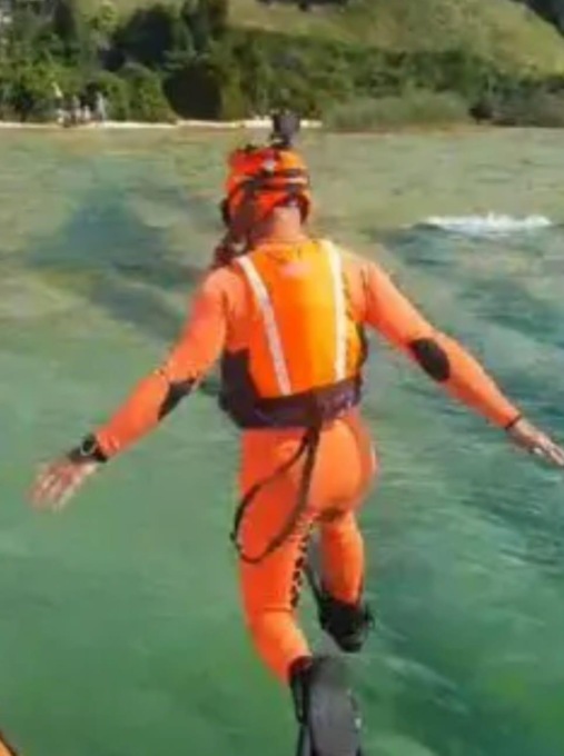 Si tuffa nel lago ma non riemerge: ricerche in corso a Gargnano