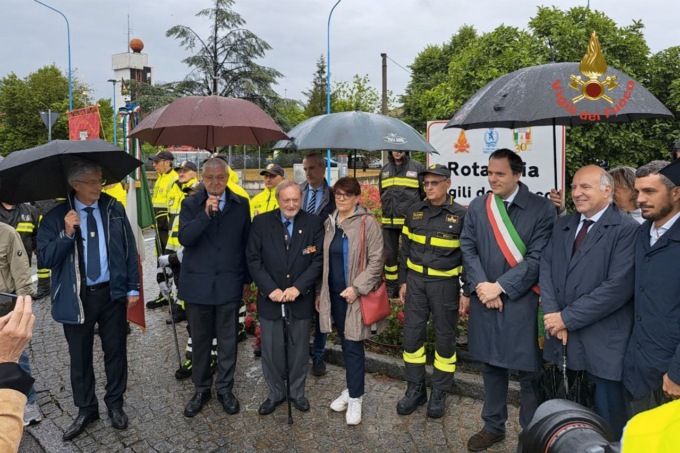 28esimo Raduno Nazionale dei Vigili del Fuoco, intitolata al Corpo una rotonda in via delle Scuole