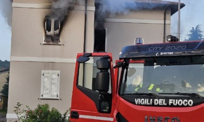 Incendio in appartamento: evacuata una palazzina a Ome