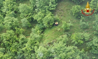 Quattro persone in difficoltà a 1000 metri di quota, i Vigili del Fuoco intervengono con il Drago 141