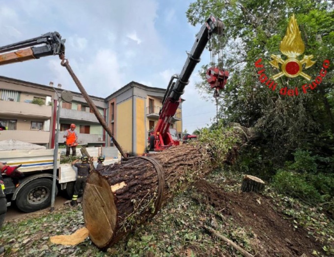 Il maltempo torna a colpire l’hinterland e la Val Camonica