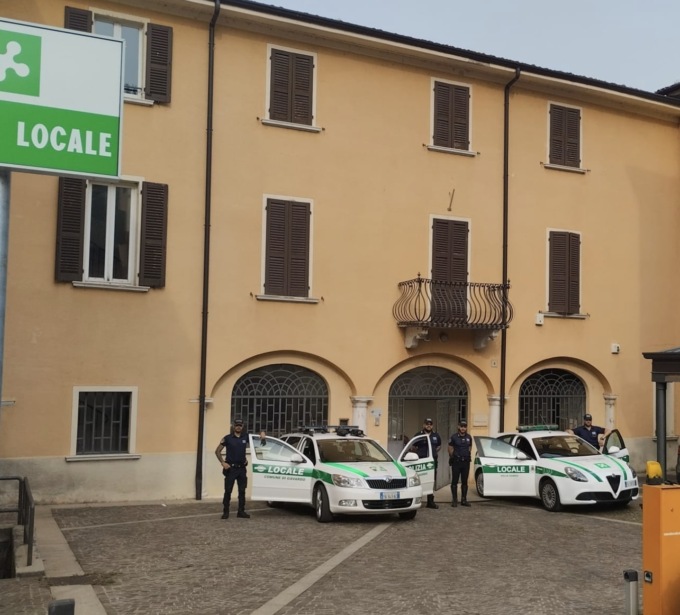 Si allacciano al contatore del vicino per rubare energia elettrica: due persone denunciate