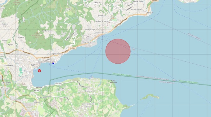 Tronchi alla deriva, la Guardia Costiera invita alla cauta navigazione