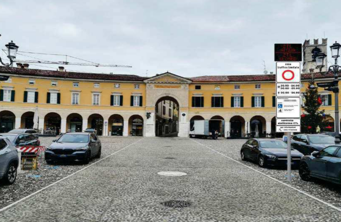 Rovato, bocciata la mozione contro la Ztl