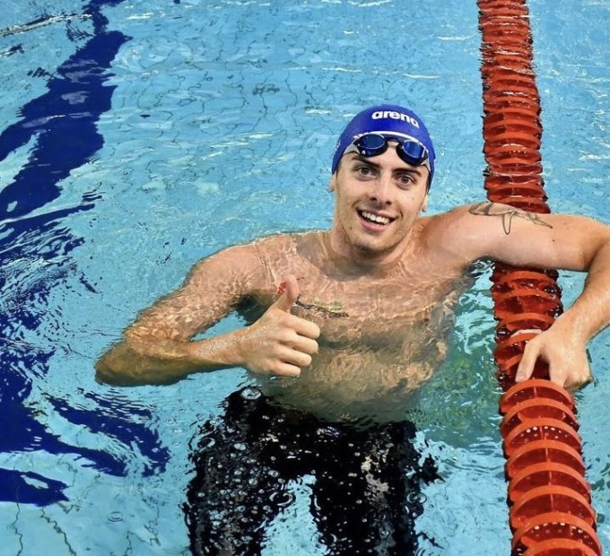 Il nuotatore Federico Bicelli si prepara alla competizione mondiale