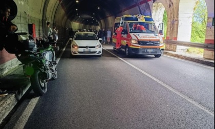 Brutta caduta in moto, paura ad Anfo