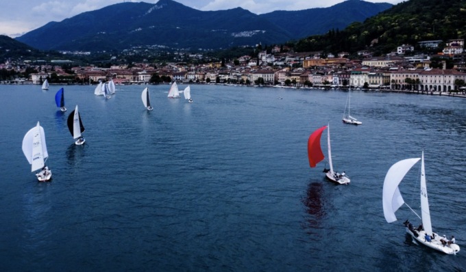 Salò Sail Meeting: nella prima giornata vento debole e discontinuo