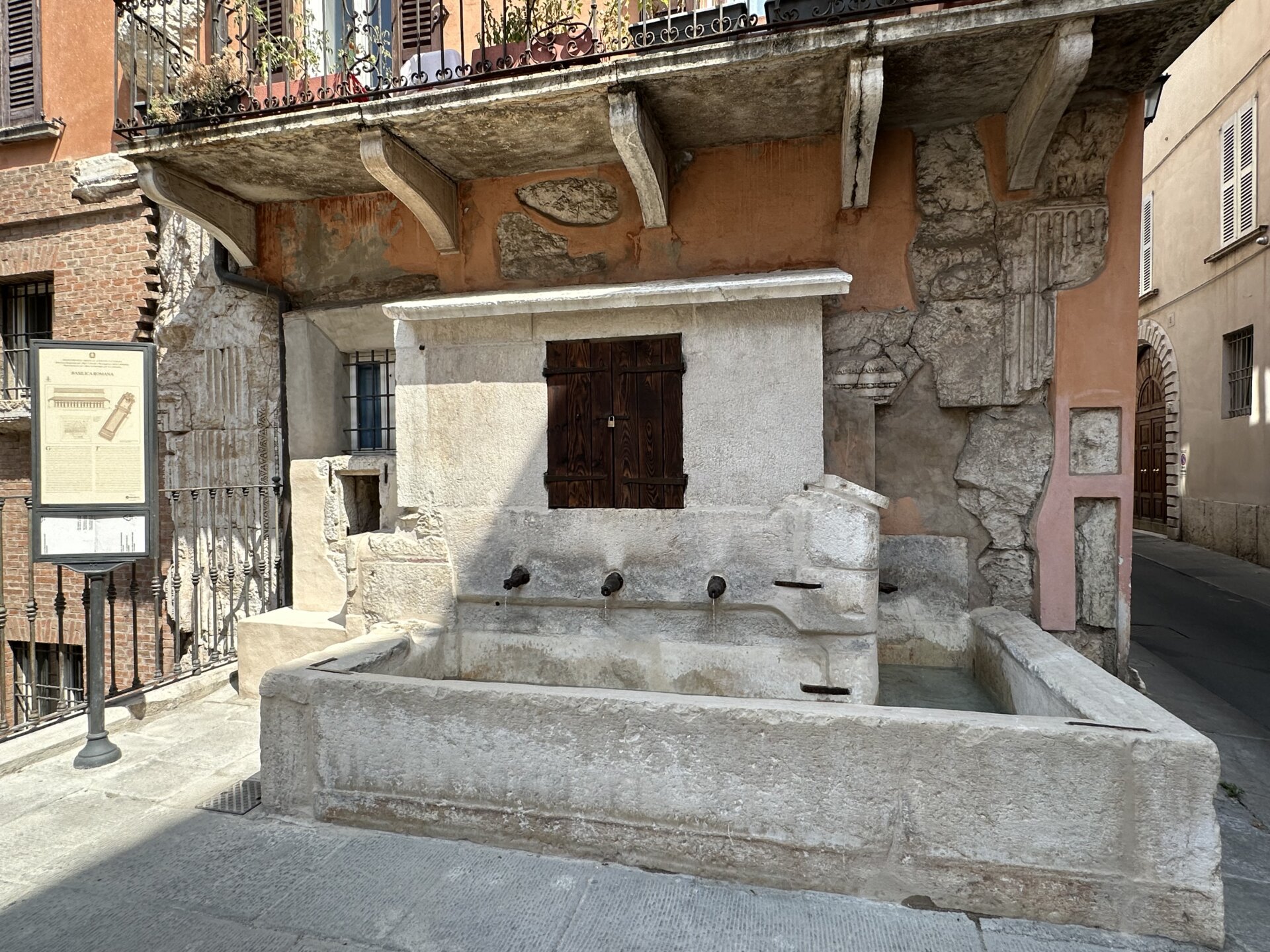 Fontana di piazzetta Labus, conclusi i lavori di restauro (2)