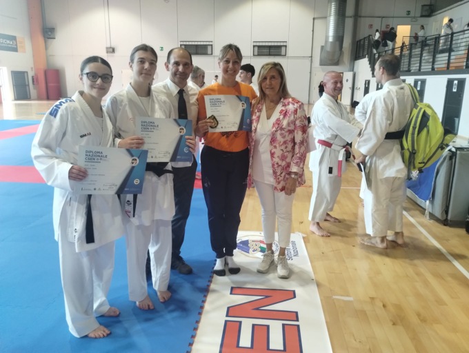 Dalla Garda Karate Team sono “nate” due nuove allenatrici e un arbitro Csen