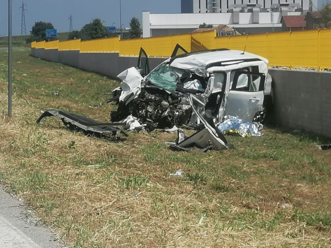 Scontro tra un’auto e un camion a Montichiari: muore un uomo