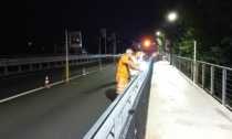 Ponte Sp572 a Manerba del Garda, nella notte la prova di carico