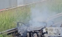 Rodengo Saiano: a fuoco un'auto sulla provinciale