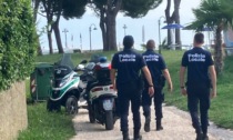 Sirmione: furto di alcolici al supermercato, i due ladri fuggono su due biciclette rubate