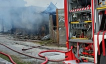 Incendio a Cazzago San Martino, in fiamme alcune rimesse