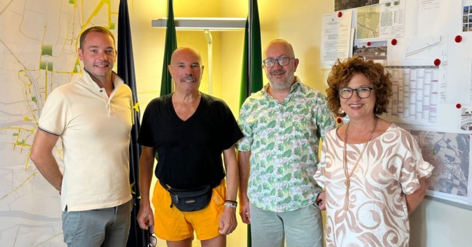 Si tuffa  e salva  un bambino che stava annegando nell’Oglio