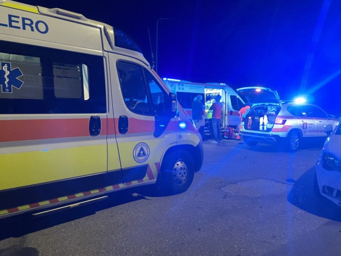 Scontro tra auto e scooter