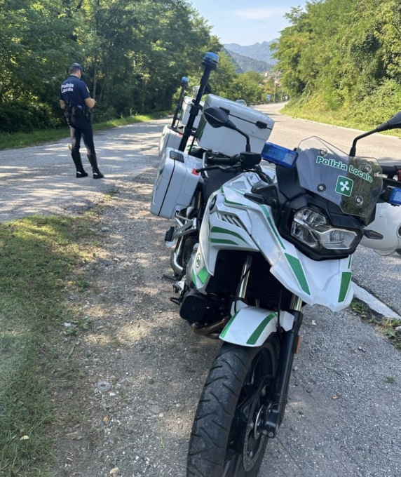 Lago d’Idro: continuano i controlli, oltre 200 i veicoli trovati senza revisione nell’ultimo mese