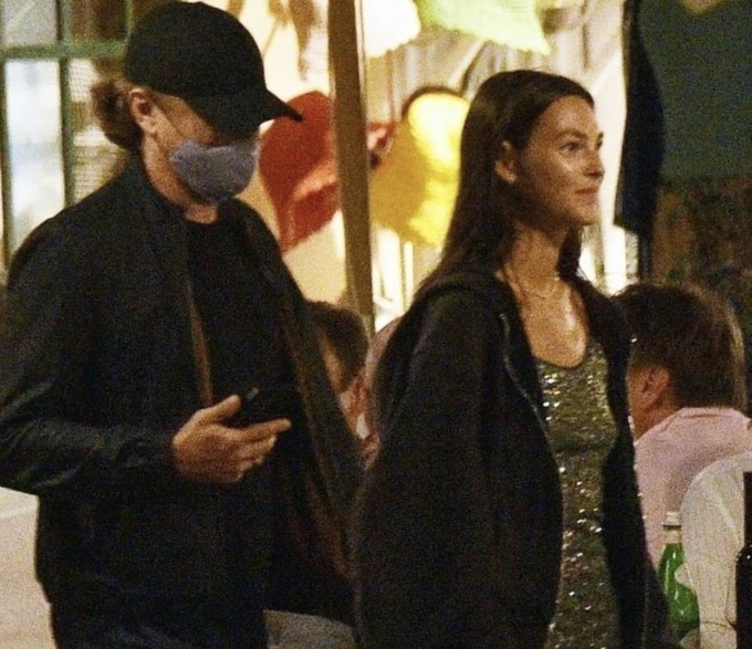 Leonardo Di Caprio in visita al Vittoriale degli Italiani, con lui la modella bresciana Vittoria Ceretti