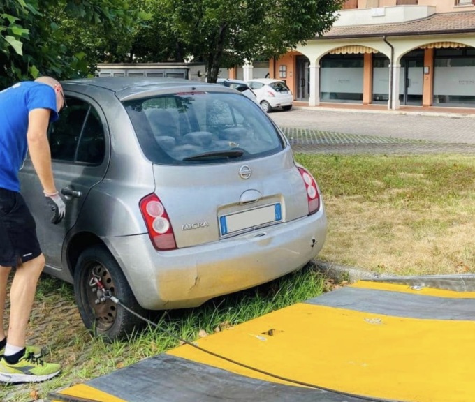 Rimossi e alienati due veicoli a Rezzato: sanzionati per oltre 5mila euro i proprietari