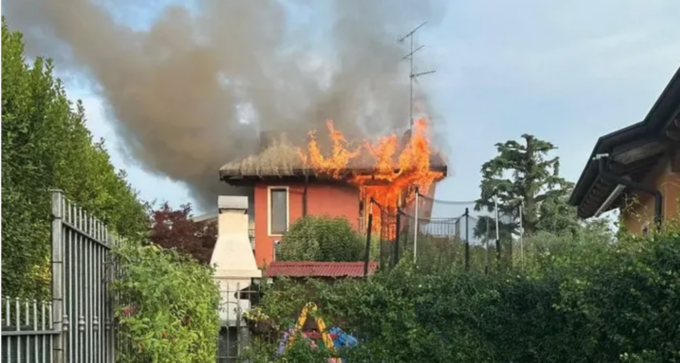 Solidarietà in paese per aiutare una famiglia rimasta senza casa