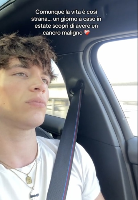 Stefano Cirillo, il Tik Toker 19enne di Borgosatollo annuncia di avere un cancro