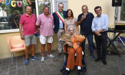 Super compleanno per la signora Celestina che ha spento 107 candeline