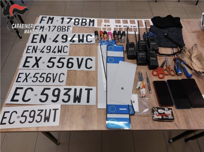 Truffe agli anziani: ritrovati 1.390,00 euro in contanti e vari preziosi