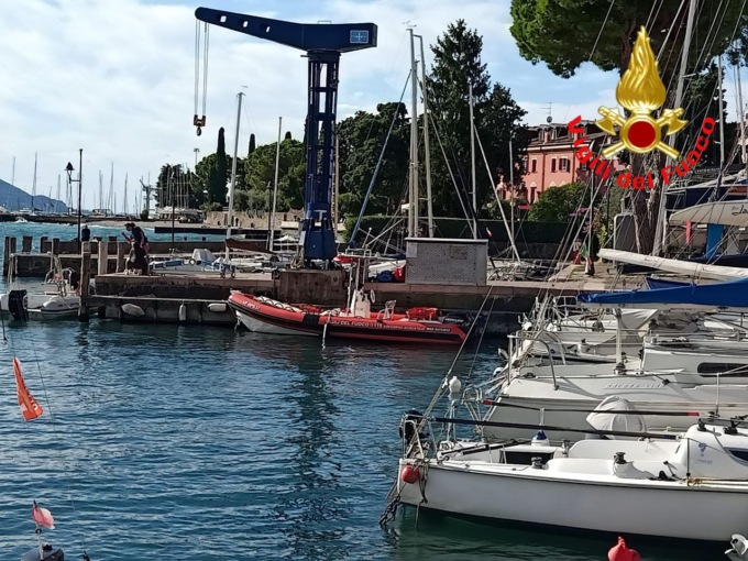 Children Wind Cup annullata causa forte vento: i Vigili del Fuoco illustrano ai bambini i loro mezzi